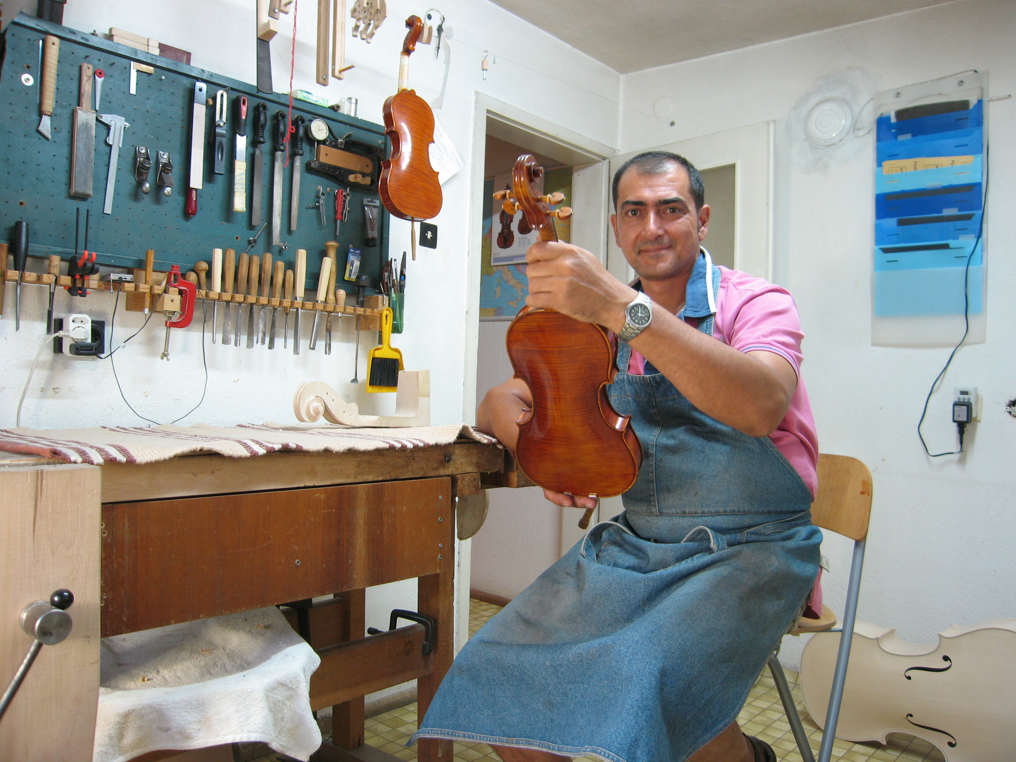 Plamen Milcev - Violin Maker and Restorer